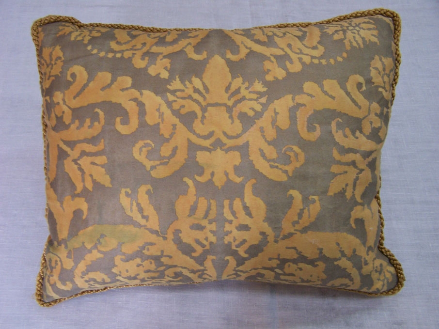 Image of Fortuny gold & velvet cushion