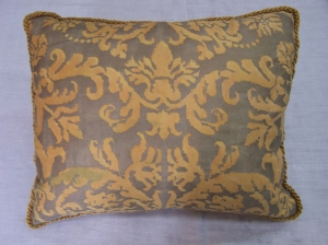 Image of Fortuny gold & velvet cushion