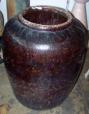 Image of Chinese storage pot 19th Century brown glaze