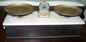 Image of French Balance Scales